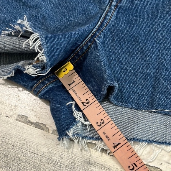 Levi’s ribcage shorts size 31 - Picture 9 of 10